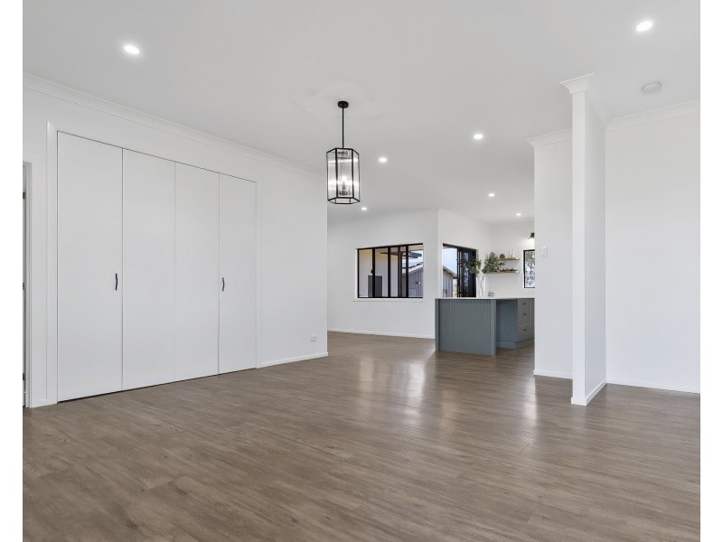 24 Emerald End Road, Mareeba QLD 4880