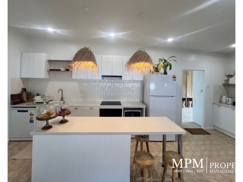 1/223 Walsh Street, Mareeba QLD 4880
