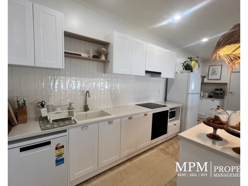 1/223 Walsh Street, Mareeba QLD 4880