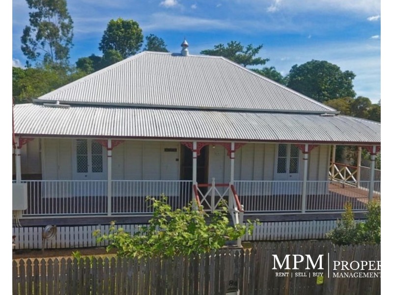 84 Walsh Street, Mareeba QLD 4880