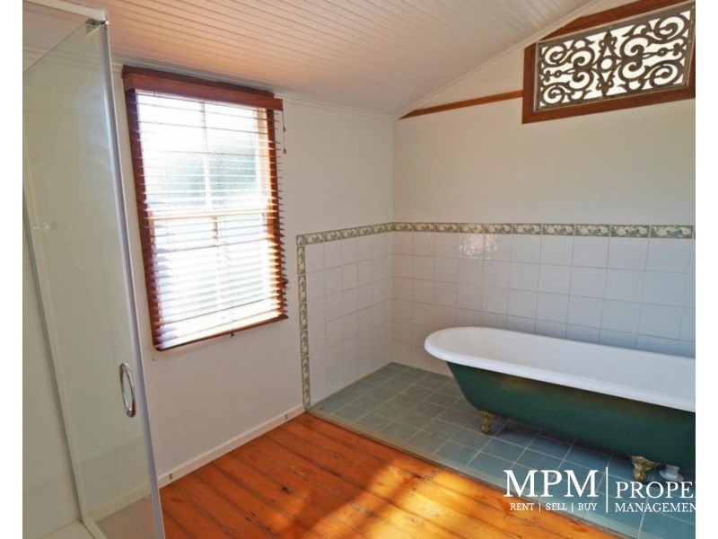 84 Walsh Street, Mareeba QLD 4880