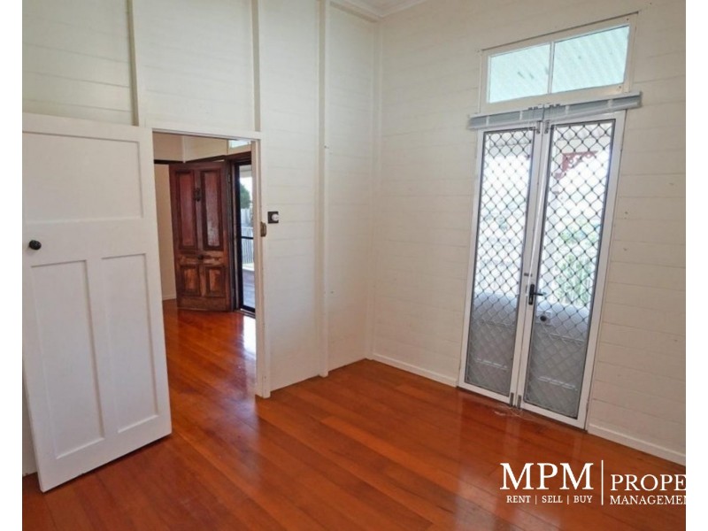 84 Walsh Street, Mareeba QLD 4880