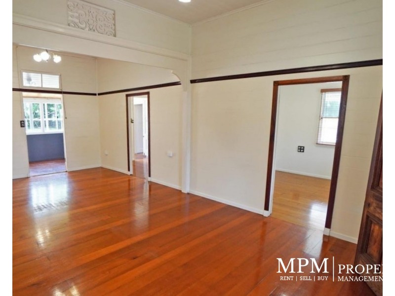 84 Walsh Street, Mareeba QLD 4880