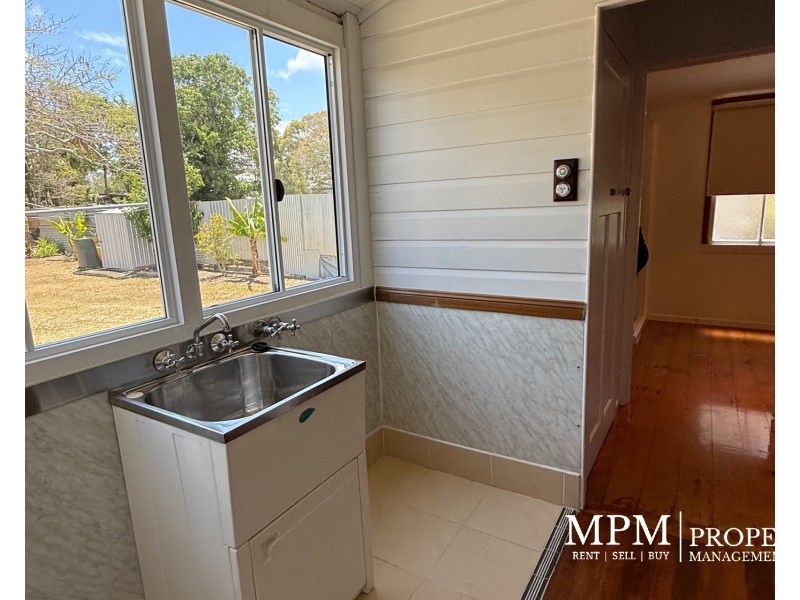 84 Walsh Street, Mareeba QLD 4880