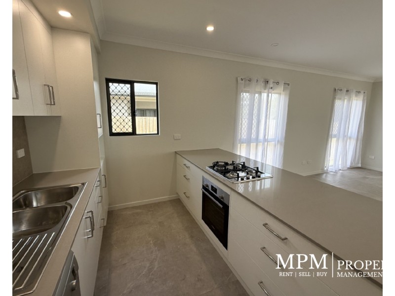 27 Summer Street, Mareeba QLD 4880