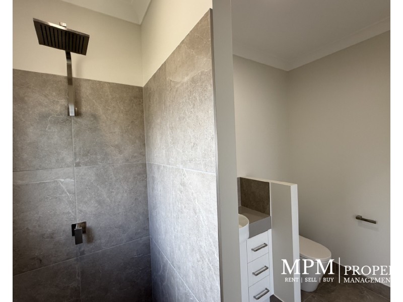 27 Summer Street, Mareeba QLD 4880
