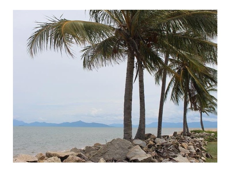 909/24 Taylor Street, Tully Heads QLD 4854