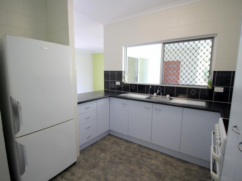 62 Bamber Street, Tully QLD 4854