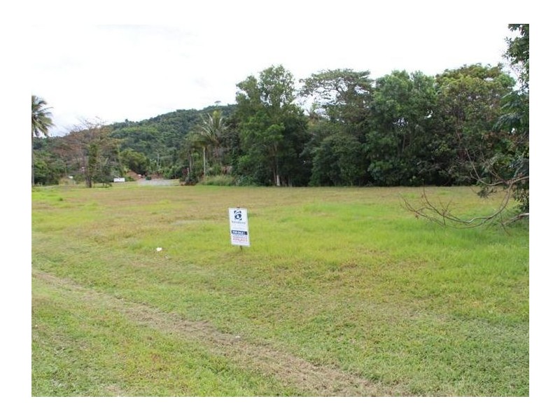32 Wongaling Beach Road, Wongaling Beach QLD 4852