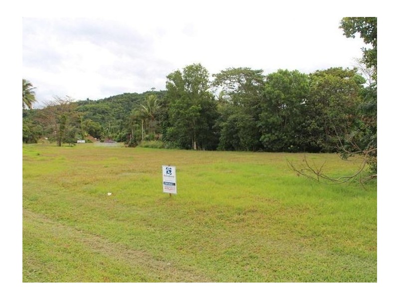 32 Wongaling Beach Road, Wongaling Beach QLD 4852