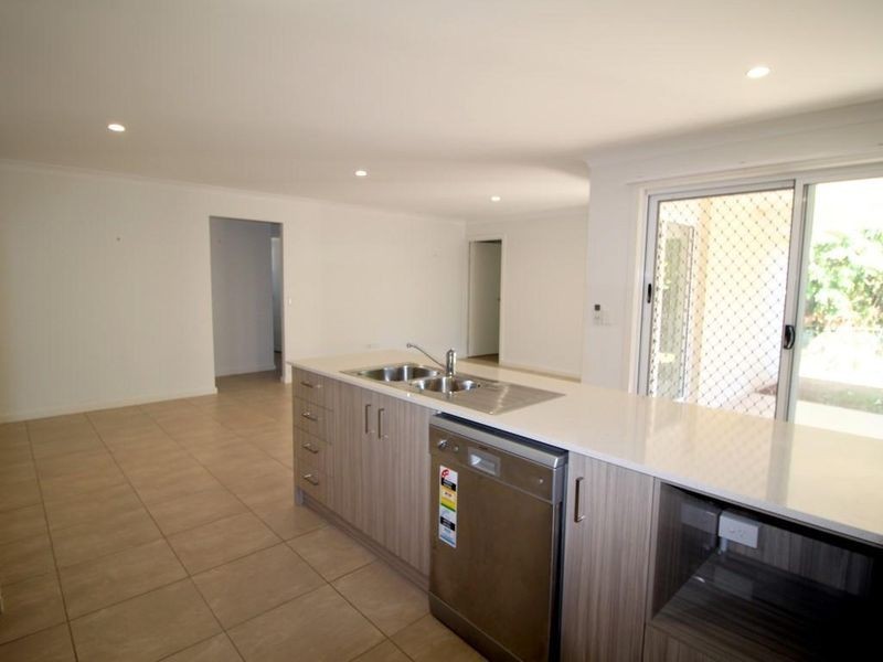 17 Shelly Court, Mission Beach QLD 4852