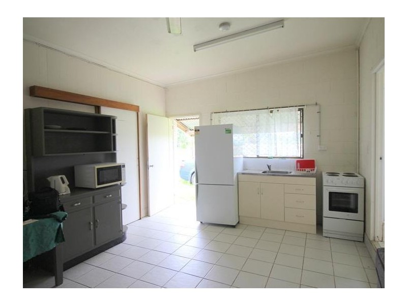 10 Euramo Road, Euramo QLD 4854