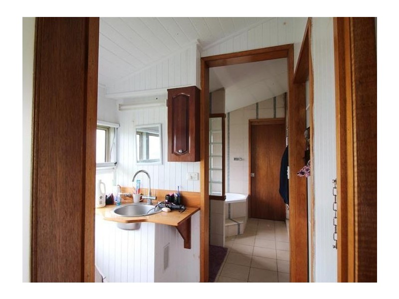 10 Euramo Road, Euramo QLD 4854