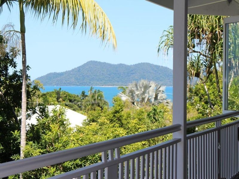17 Campbell Terrace, South Mission Beach QLD 4852
