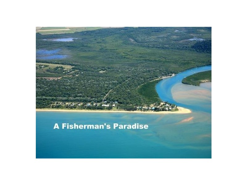 2/2 Tully-Hull Road, Hull Heads QLD 4854