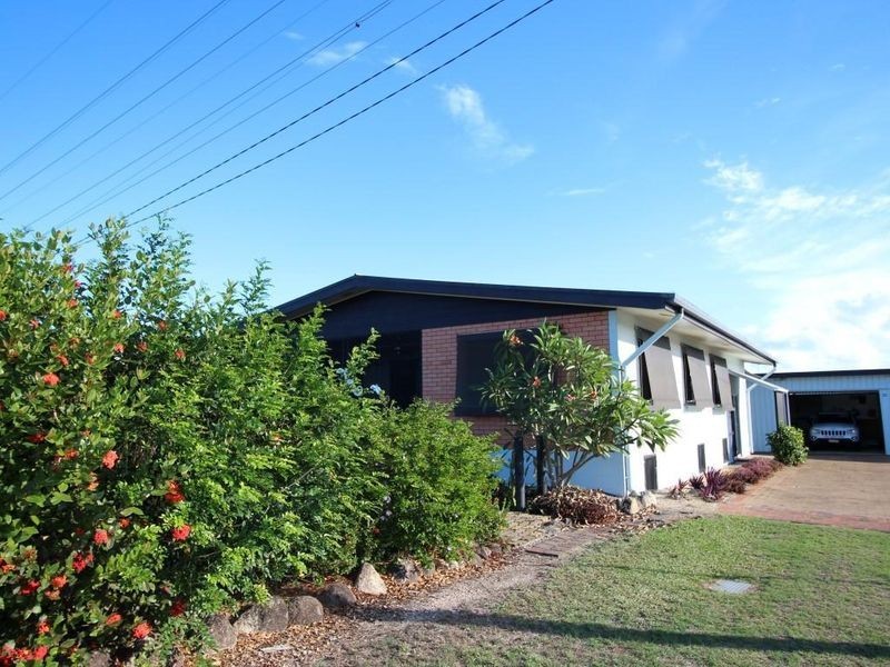 27 Hawthorne Drive, Kurrimine Beach QLD 4871