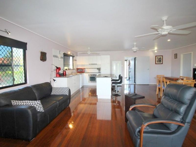27 Hawthorne Drive, Kurrimine Beach QLD 4871