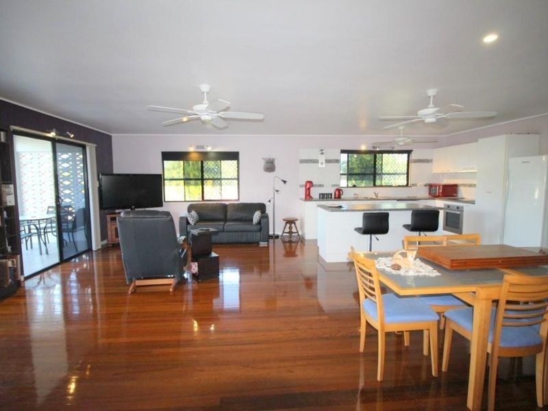 27 Hawthorne Drive, Kurrimine Beach QLD 4871