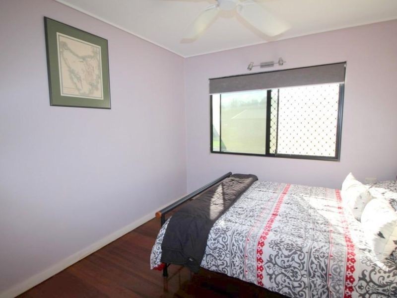 27 Hawthorne Drive, Kurrimine Beach QLD 4871