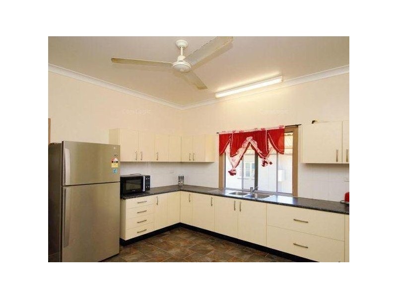 11 Thurles Street, Tully QLD 4854