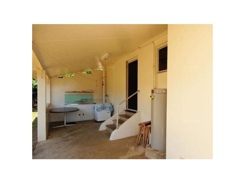 11 Thurles Street, Tully QLD 4854