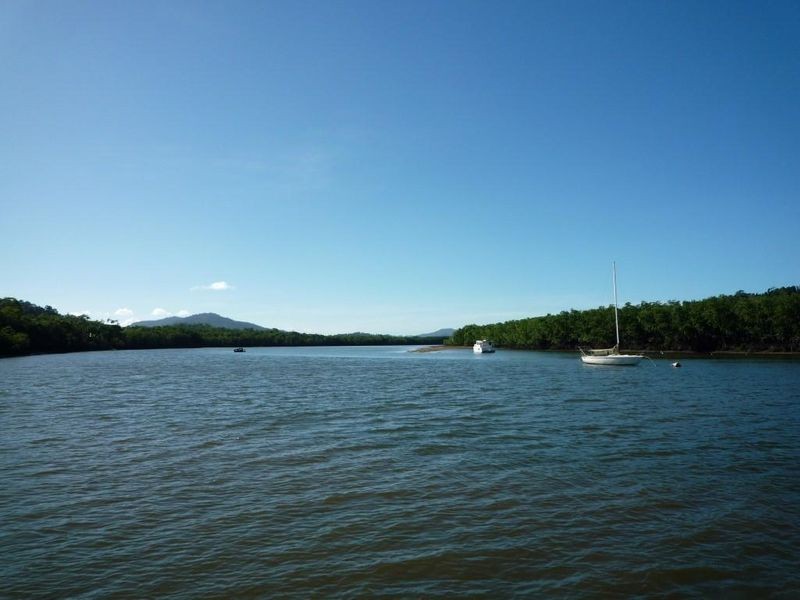 4/Lot 4 Vipiana Drive, Tully Heads QLD 4854