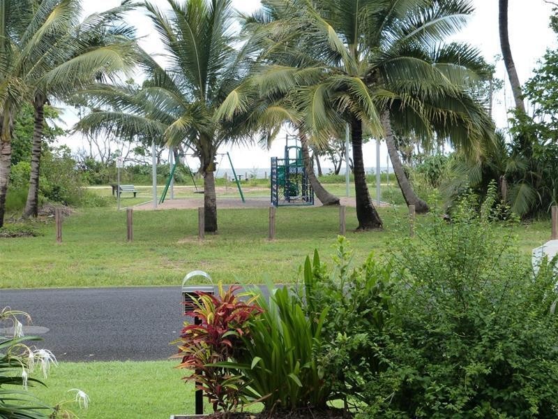 1 – 3/117  Taylor Street Tully heads, Tully Heads QLD 4854