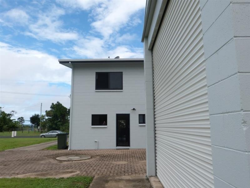 1 – 3/117  Taylor Street Tully heads, Tully Heads QLD 4854