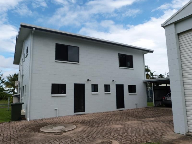 1 – 3/117  Taylor Street Tully heads, Tully Heads QLD 4854