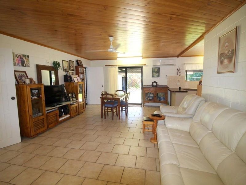 14 Andrews Street, Kurrimine Beach QLD 4871