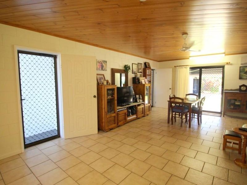 14 Andrews Street, Kurrimine Beach QLD 4871
