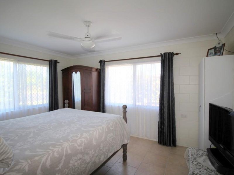 14 Andrews Street, Kurrimine Beach QLD 4871