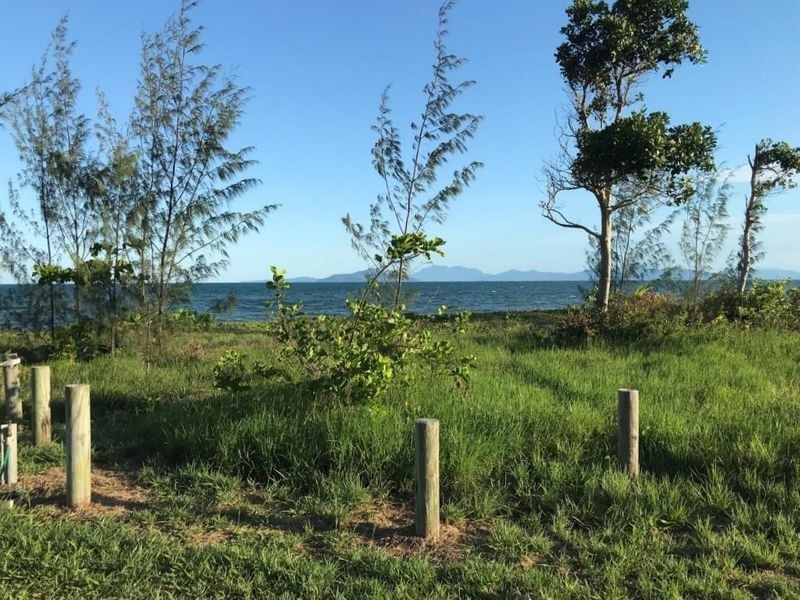 2/84 Taylor Street, Tully Heads QLD 4854