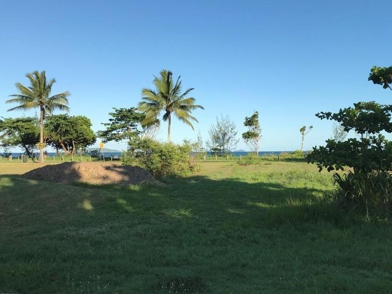 2/84 Taylor Street, Tully Heads QLD 4854