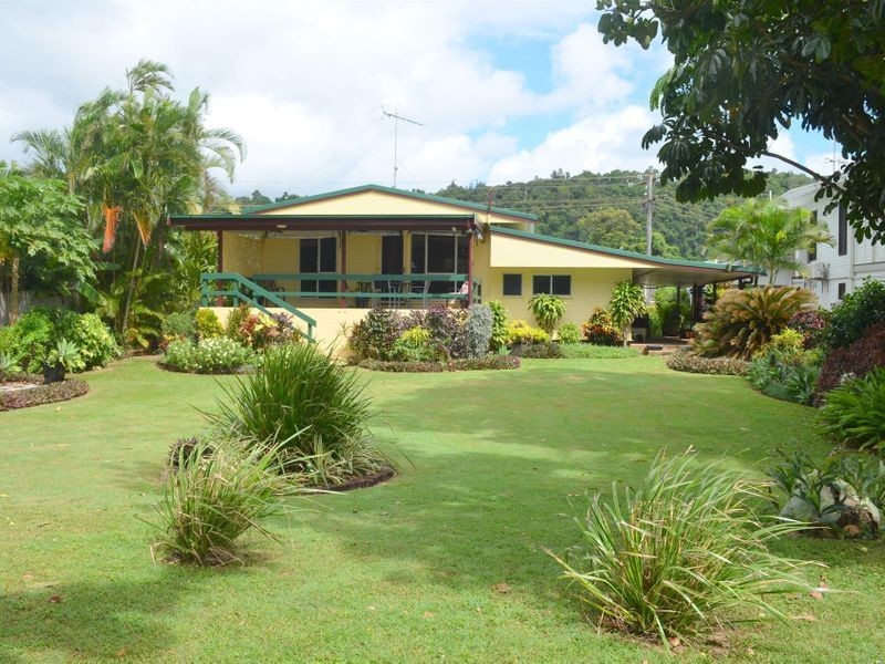 26 Feldt Street, Flying Fish Point QLD 4860