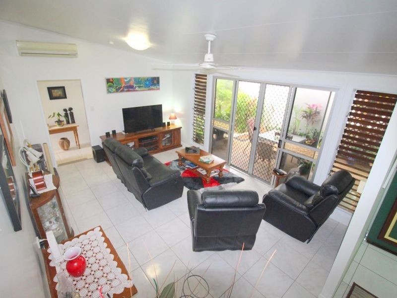 26 Feldt Street, Flying Fish Point QLD 4860
