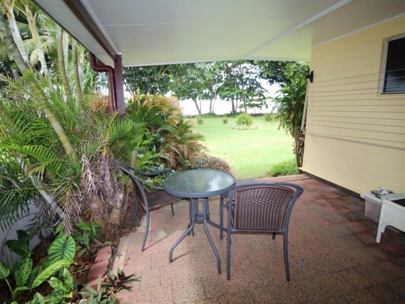 26 Feldt Street, Flying Fish Point QLD 4860