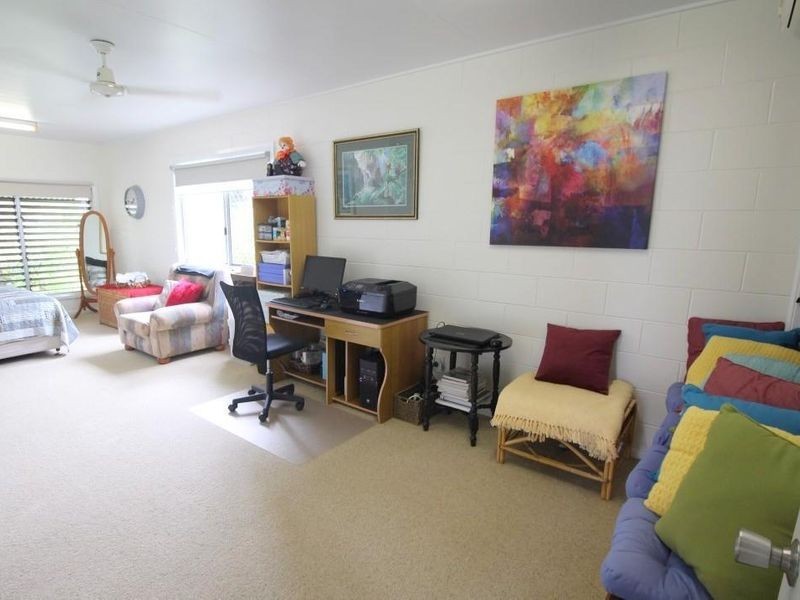 26 Feldt Street, Flying Fish Point QLD 4860