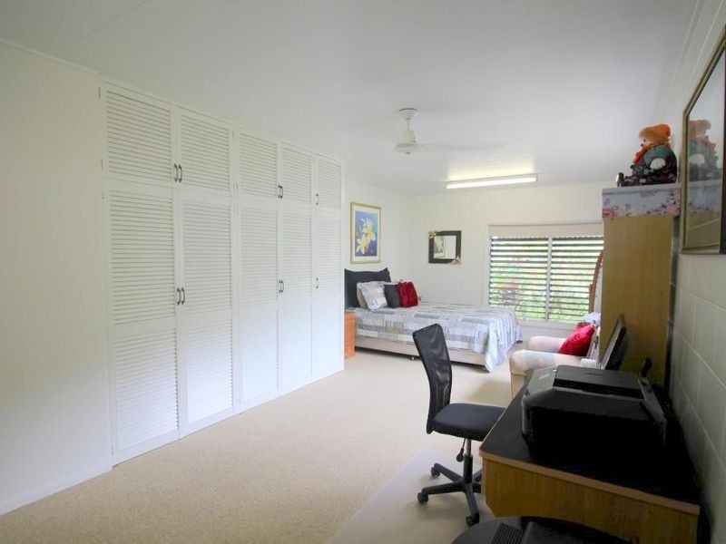 26 Feldt Street, Flying Fish Point QLD 4860