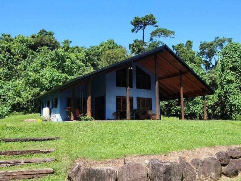 5 Plantation Drive, Bingil Bay QLD 4852