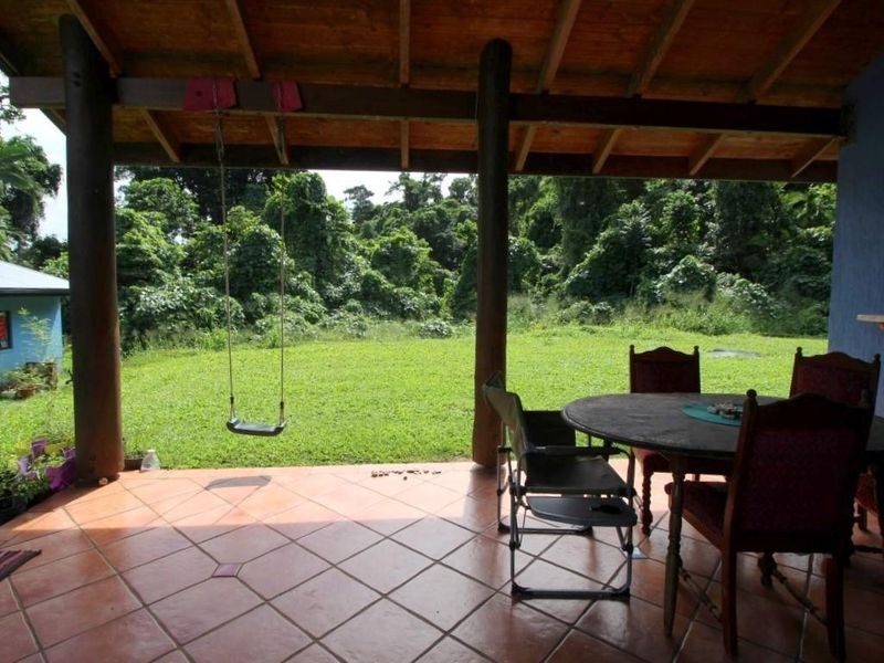 5 Plantation Drive, Bingil Bay QLD 4852