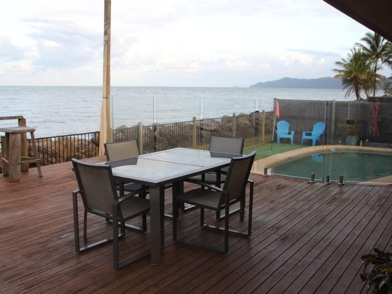 40 Elizabeth Street, Flying Fish Point QLD 4860