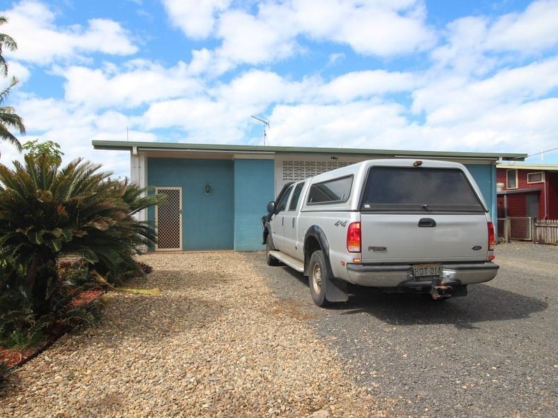40 Elizabeth Street, Flying Fish Point QLD 4860