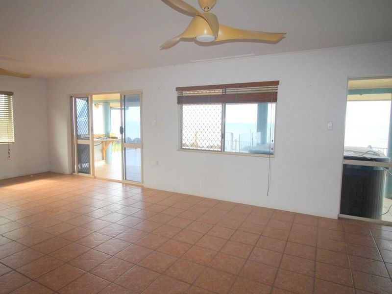 40 Elizabeth Street, Flying Fish Point QLD 4860