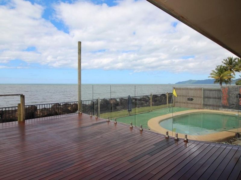 40 Elizabeth Street, Flying Fish Point QLD 4860