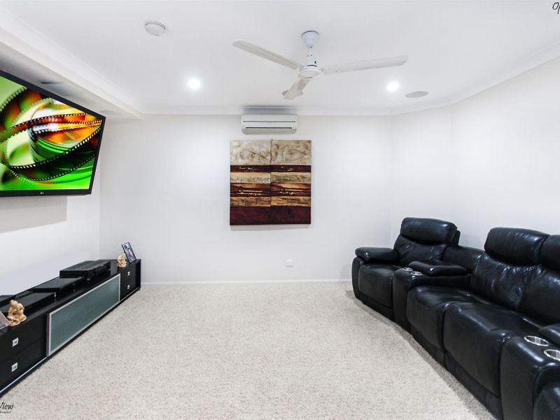11 Maria Street, Flying Fish Point QLD 4860
