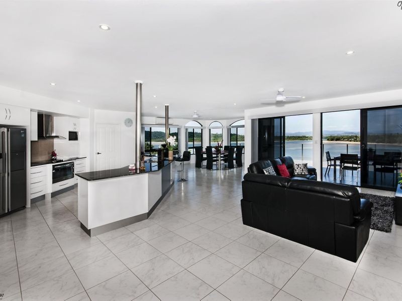11 Maria Street, Flying Fish Point QLD 4860