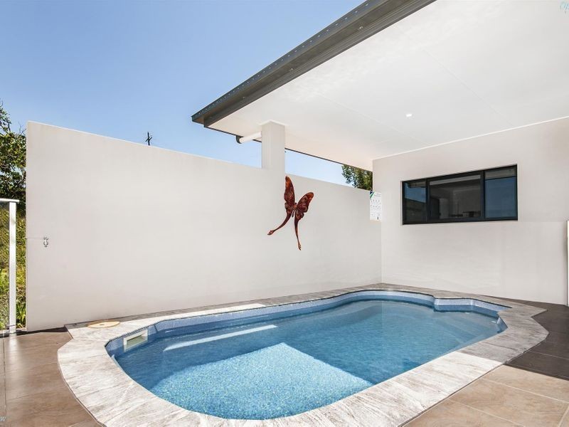 11 Maria Street, Flying Fish Point QLD 4860