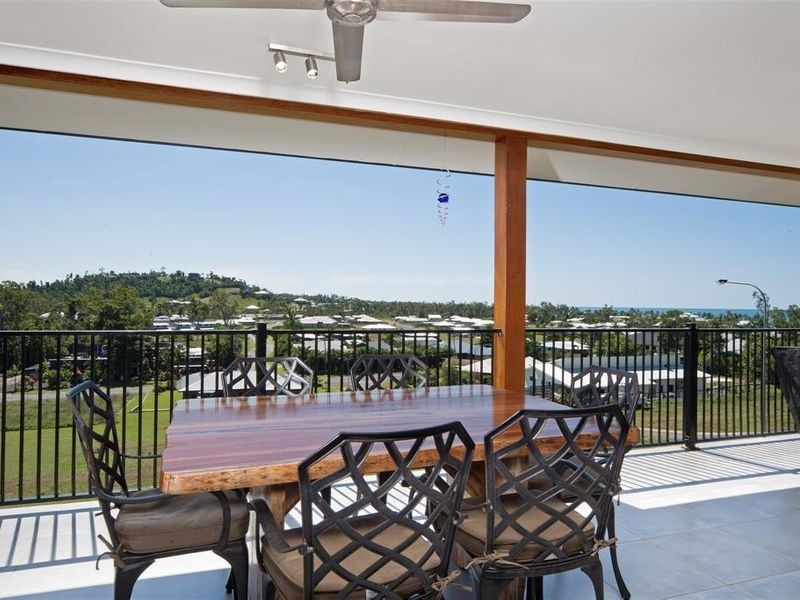 15 Riverside Terrace, South Mission Beach QLD 4852