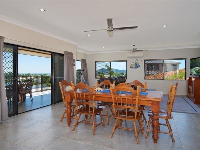 15 Riverside Terrace, South Mission Beach QLD 4852